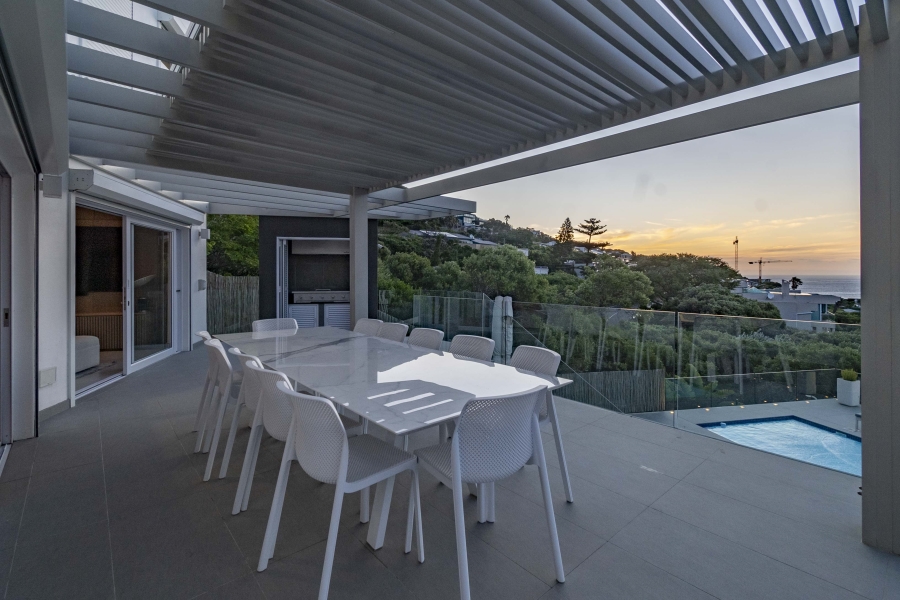 To Let 4 Bedroom Property for Rent in Llandudno Western Cape